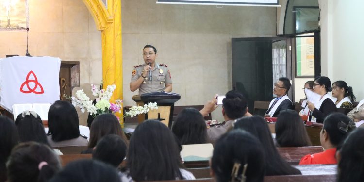 Serap Aspirasi Warga Polres Sidrap Gelar Minggu Kasih di Rumah Ibadah Toraja