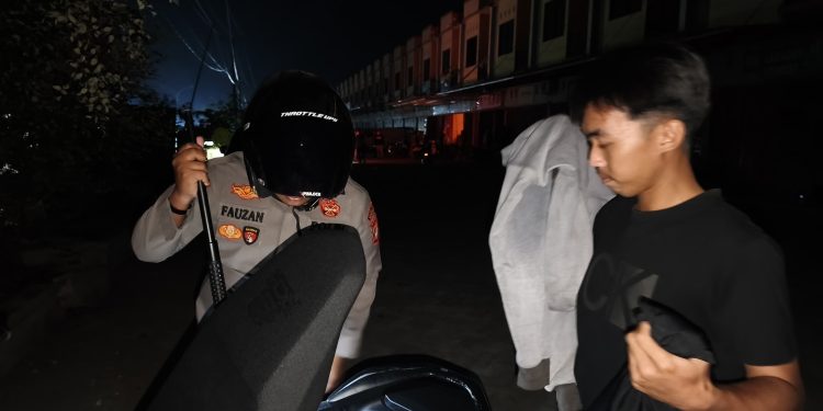 Wujudkan Kamtibmas Kondusif, Personel Polres Sidrap Gelar Patroli di Malam Akhir Pekan