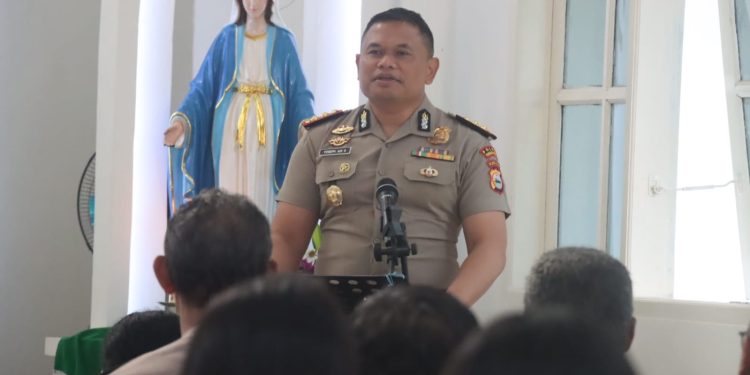 Kapolres Toraja Utara Gelar Minggu Kasih di Gereja Katolik Padang Panga’