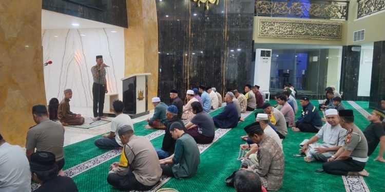 Safari Subuh Keliling Jadi Cara Personel Polres Parepare Lebih Dekat dengan Masyarakat