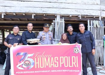 Si Humas Polres Wajo Gelar Bakti Sosial Dalam Rangka Hari Jadi Humas Polri ke-75