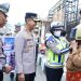 Hari Pertama Operasi Patuh, Kapolres Parepare Beri Apresiasi dan Bagikan Hadiah ke Pengendara Tertib.