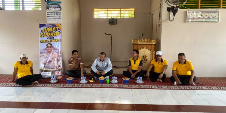 Gelar Jumat Curhat, Kapolres Soppeng Buka Ruang Dialog Bersama Masyarakat Parenring