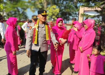 Kunjungan Kerja ke Polsek Barombong, Kapolresta Gowa Tekankan Perlindungan dan Kepastian Hukum