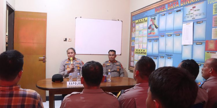 Kapolres Sidrap Tekankan Pentingnya Kepercayaan Publik Saat Kunjungan ke Mapolsek Maritengngae