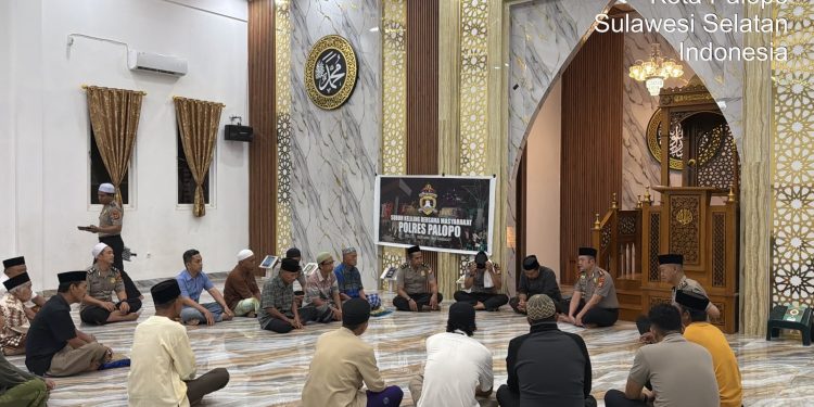 Subuh Keliling di Masjid Nurul Iman, Kapolres Palopo Ajak Masyarakat Jaga Kamtibmas