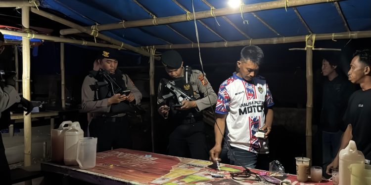 Operasi Cipta Kondisi, Polres Maros Bubarkan Pesta Miras dan Tertibkan Warung Remang-remang