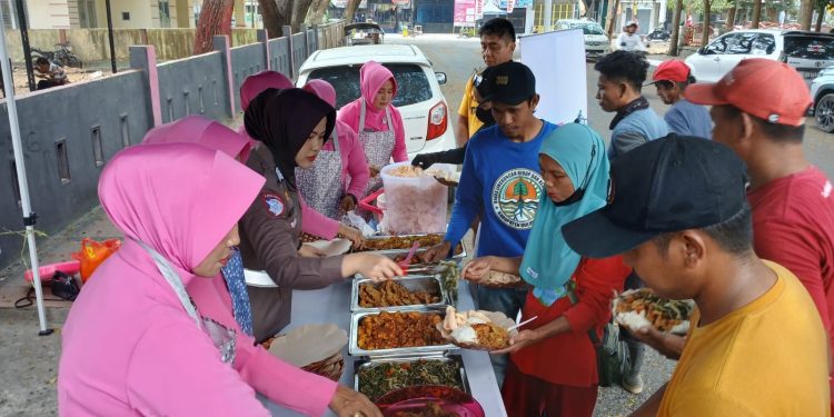 Dimasak dengan Cinta, Polres Bulukumba Sajikan Menu Sehat dan Lezat di Jumat Berkah