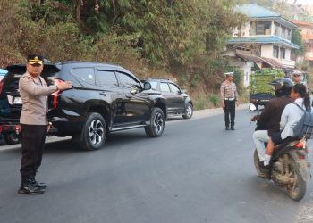 Kapolres Toraja Utara Turun Langsung Atur Lalu Lintas ‎
