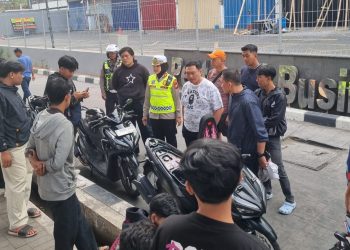Wujud Polisi Bersama Masyarakat, Kapolda Sulsel Berikan Himbauan dan Edukasi ke Komunitas Motor