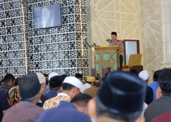 Gelar Jumat Keliling di Mesjid Raya, Kapolda Sulsel Sampaikan Imbauan Kamtibmas dan Perkuat Silaturahmi